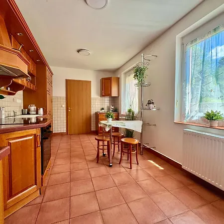 Villa Zoeldpart Balatonszarszo
